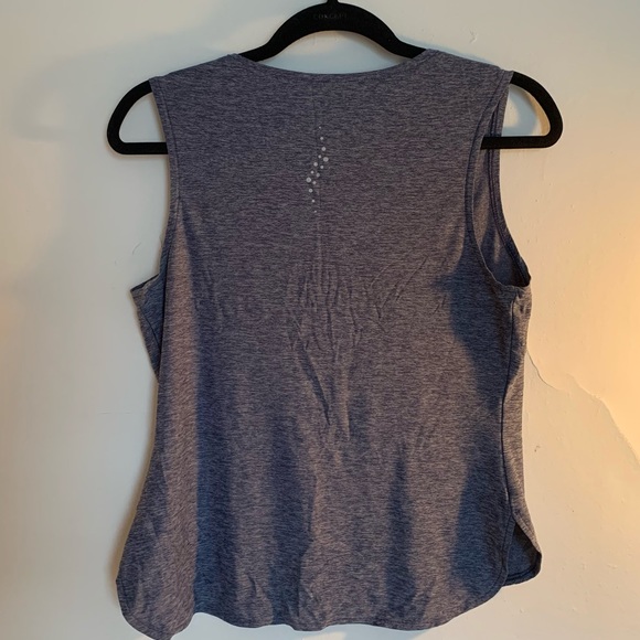 Athletic tank - Picture 4 of 4